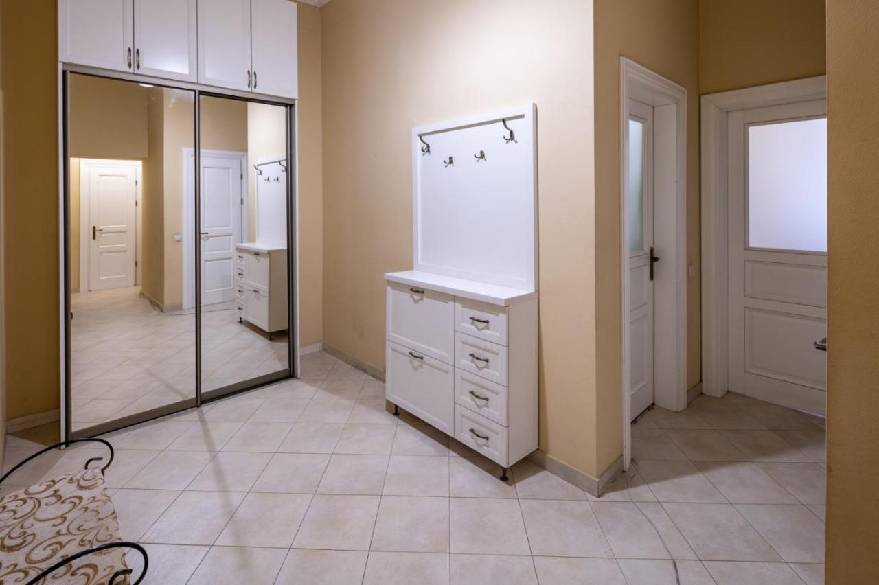 Apartmán Romari Сербська 9 Lvov Exteriér fotografie