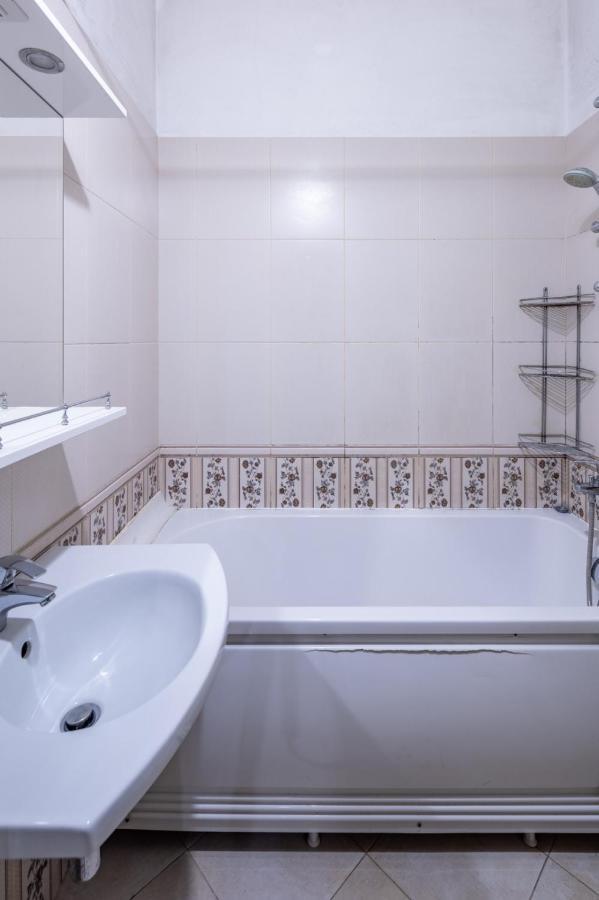 Apartmán Romari Сербська 9 Lvov Exteriér fotografie